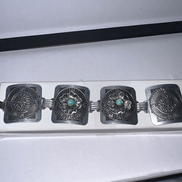 Silver and turquoise southwest style bracelet - Picture 5 of 7